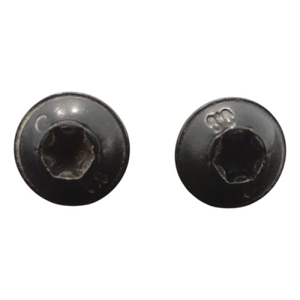 Parafuso Retrovisor Esquerdo Polo Track 2021 2022 2023 2024