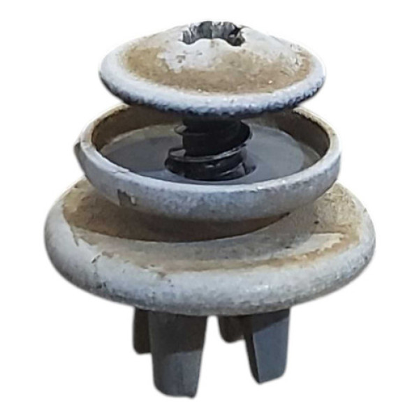 Parafuso Lanterna Direita Argo Cronos 2017 A 2024