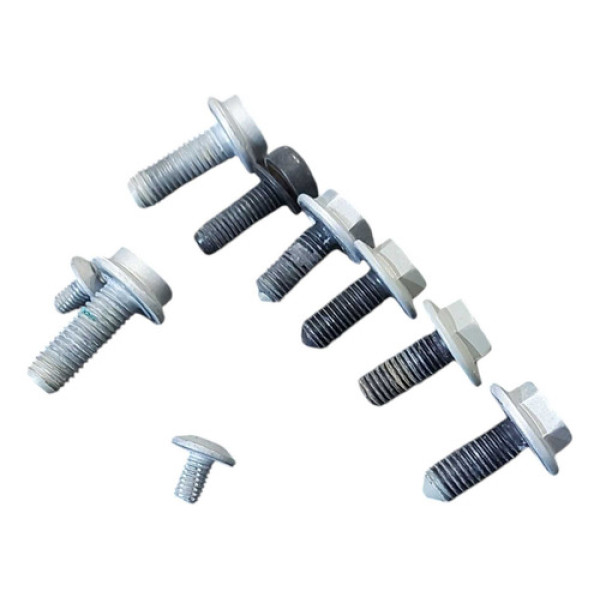 Jogo Parafuso Dobradiça Porta Traseira Direita Polo 20 A 24